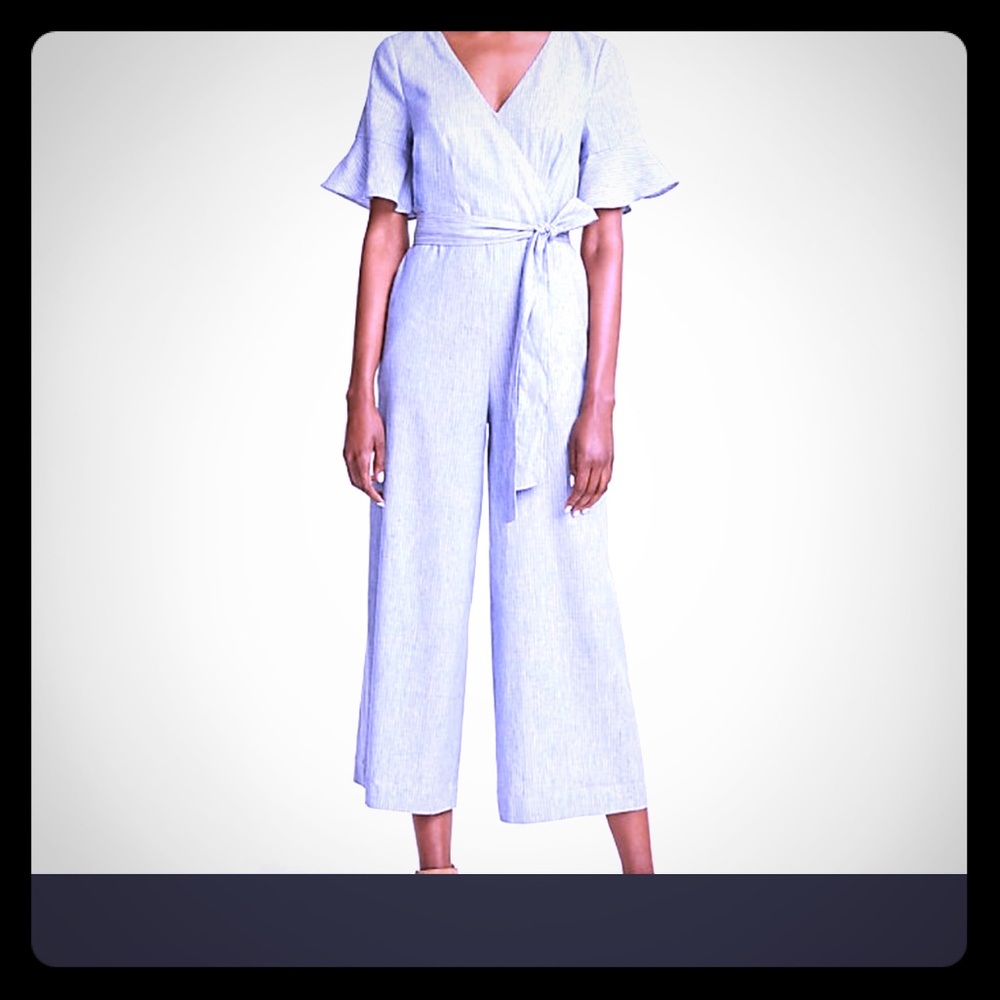 NWT Stunning Ann Taylor Fluted Sleeve Jumpsuit!